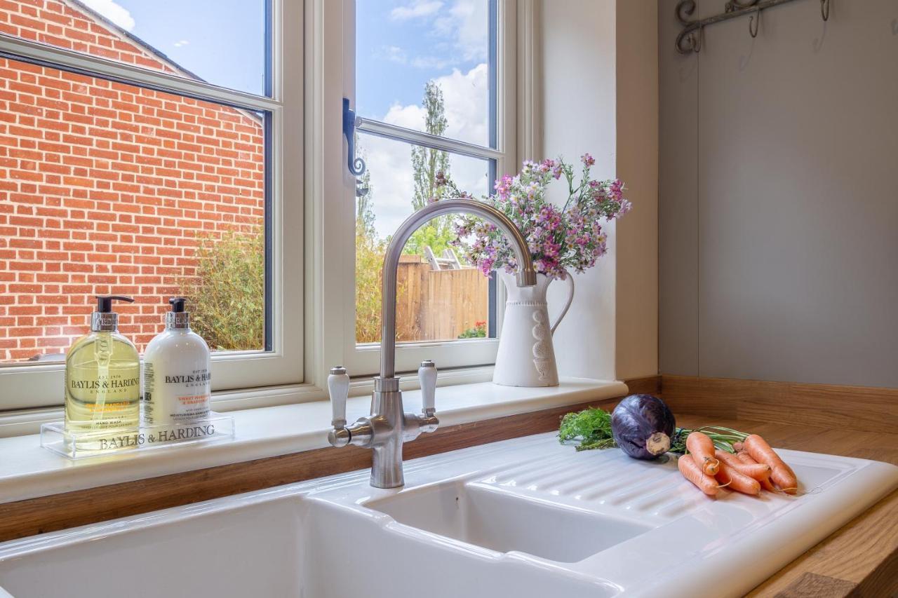 Immaculate Luxury Retreat In Pretty Village With Great Pubs - Box Valley Cottage Stoke by Nayland Eksteriør bilde